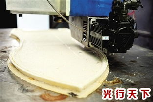 国内最大工业级3D打印机成功打印出可载人小船，开启大型构件制造新纪元